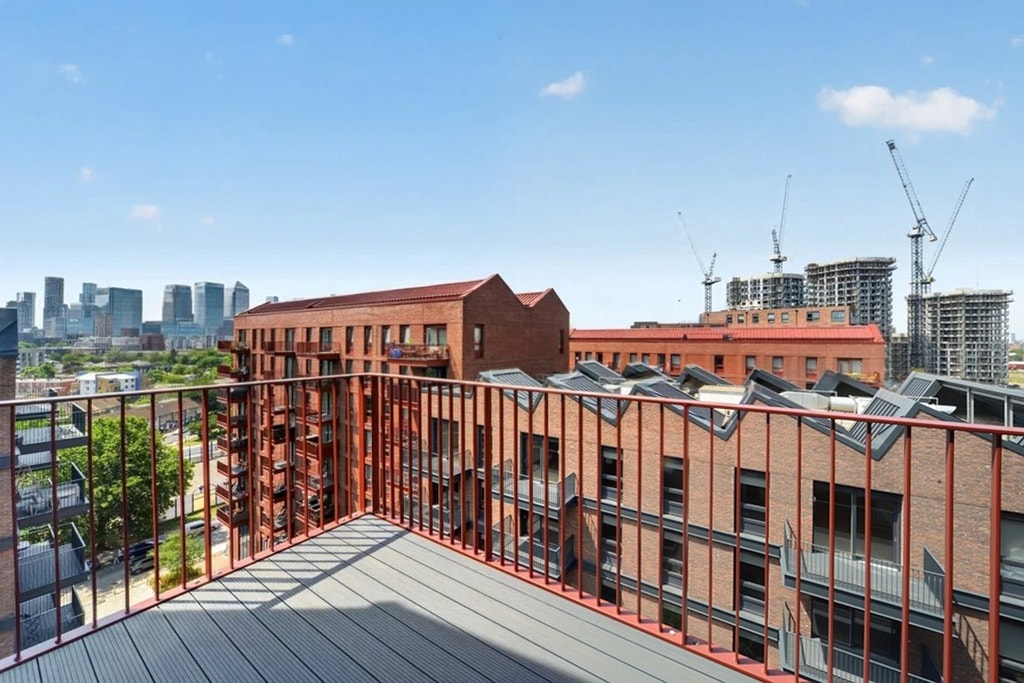 Hemlock Street, E14 0XY
