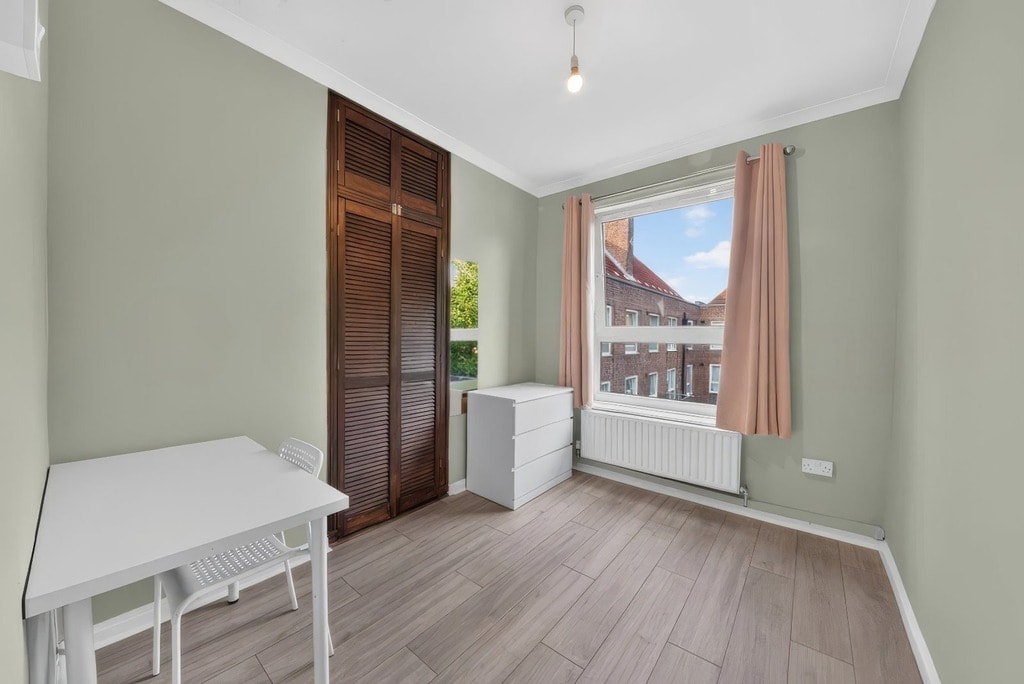 East Street, SE17 2JN