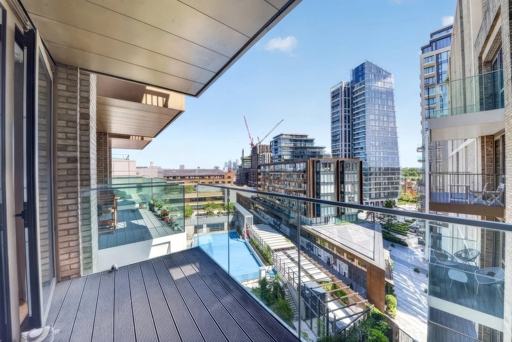 Emery Way, E1W 2AS