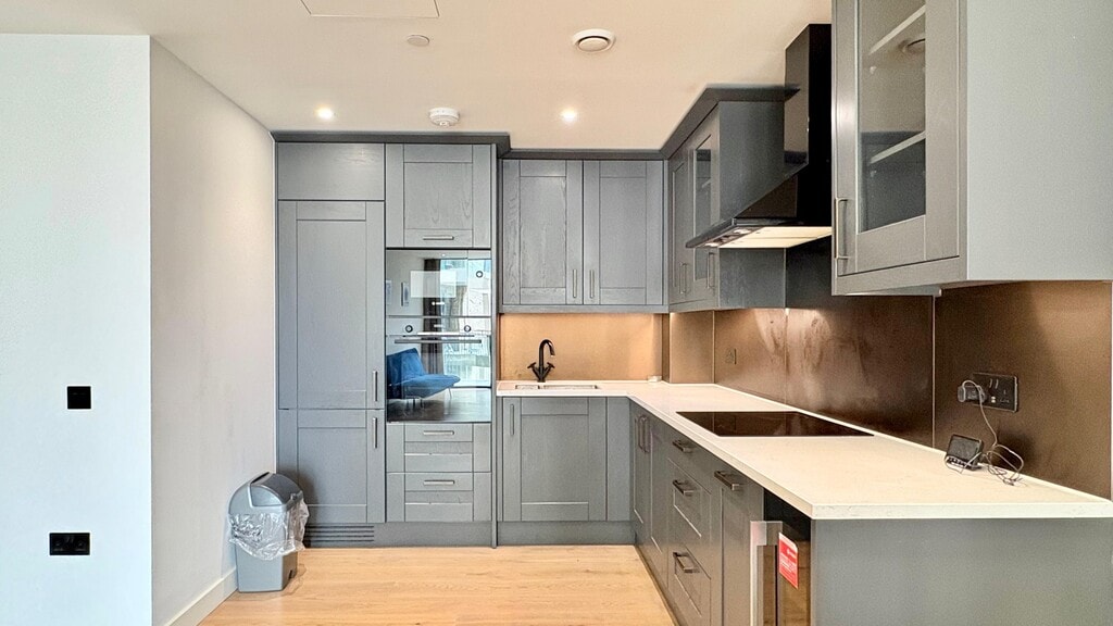 Emery Way, E1W 2AS