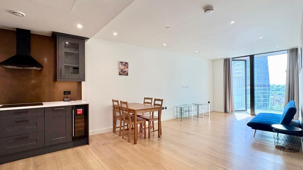 Emery Way, E1W 2AS