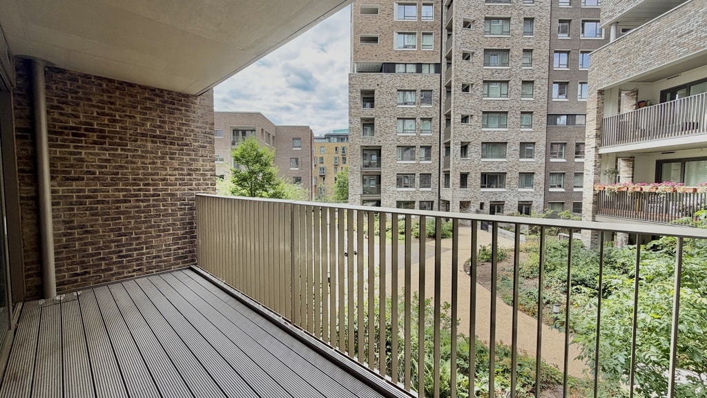 Walworth Square, SE17 1GA