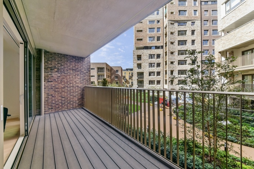 Walworth Square, SE17 1GA