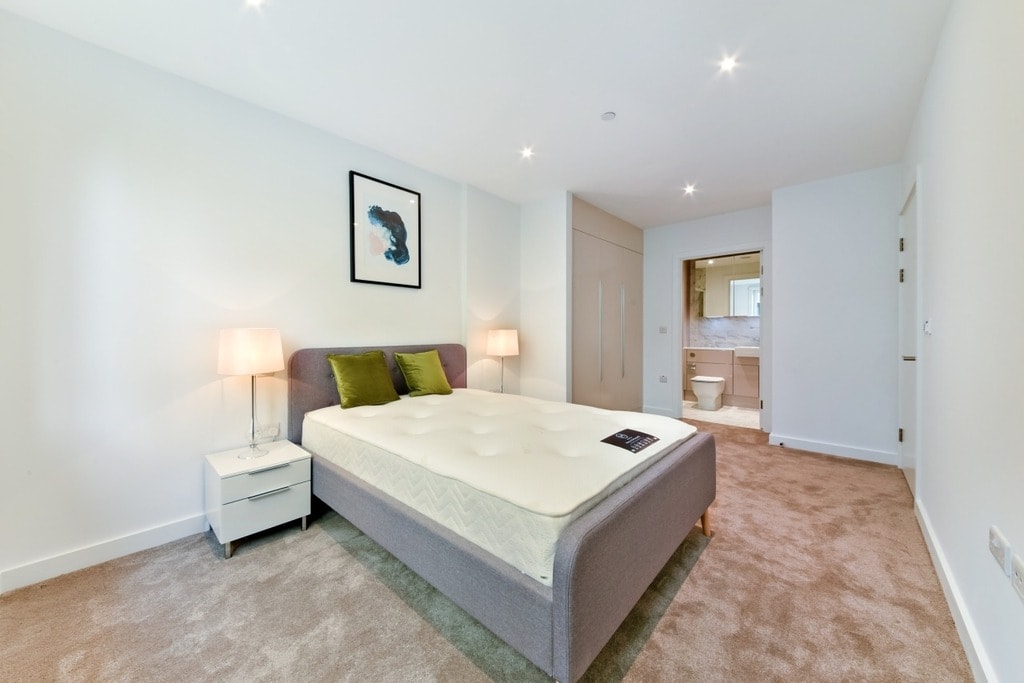 Walworth Square, SE17 1GA