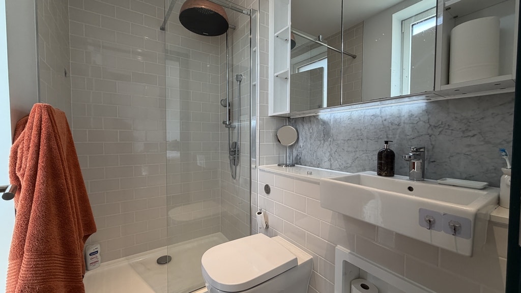 Sayer Street, SE17 1FH