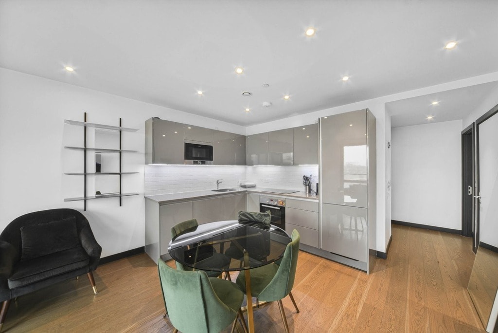 Sayer Street, SE17 1FH