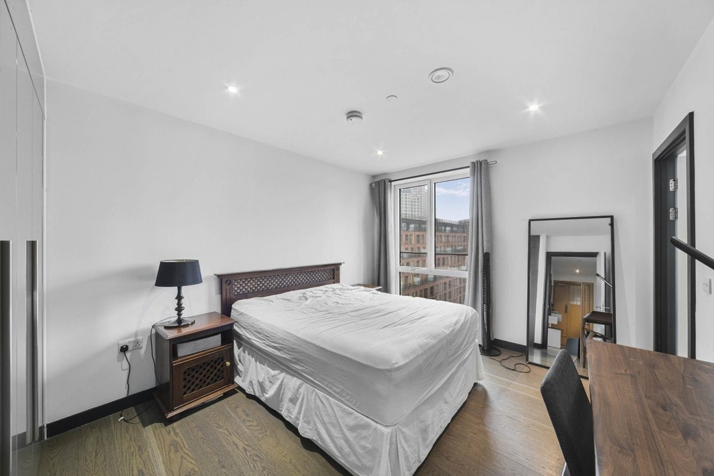 Sayer Street, SE17 1FH