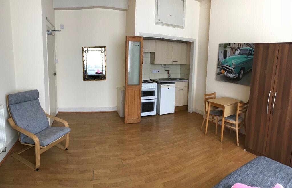 Listing photo 2