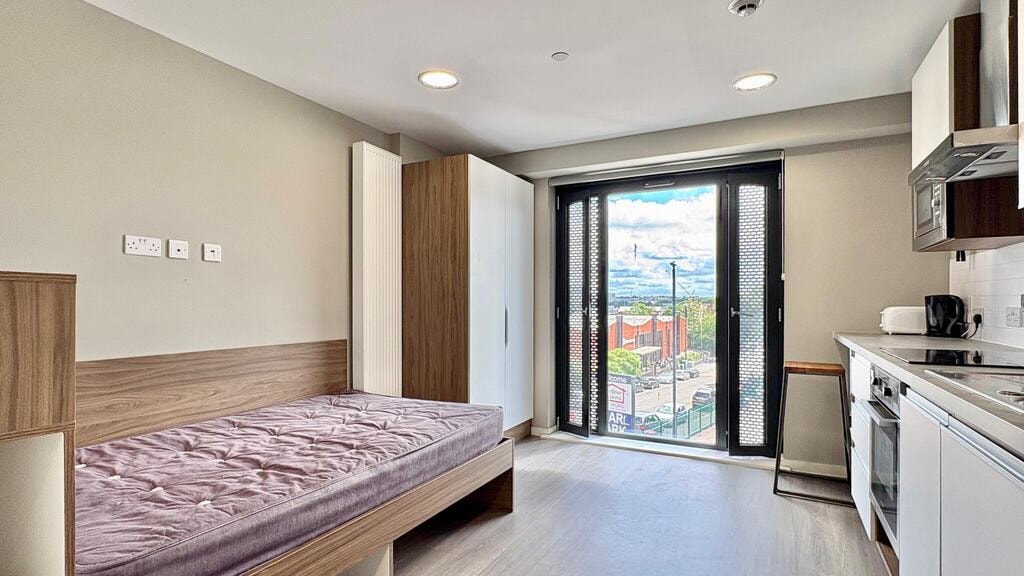 Listing photo 1