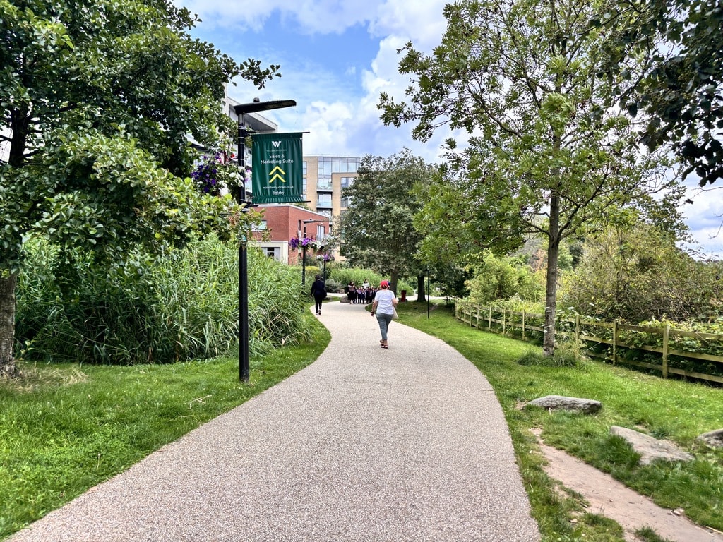 Anax Street