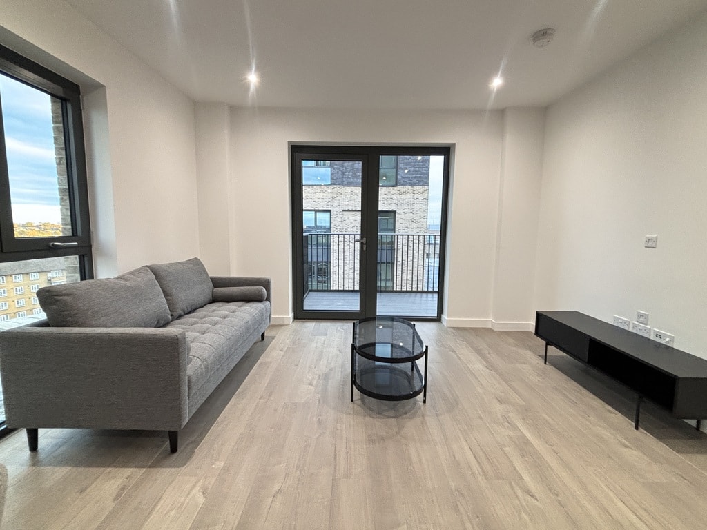 Anax Street, N4 2UE