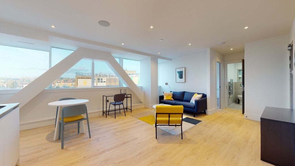 Listing photo 1